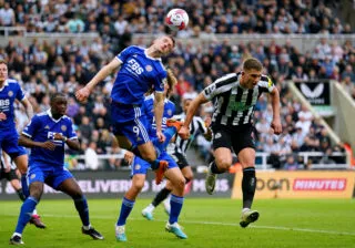 Newcastle concède le nul contre Leicester, mais file en Ligue des champions