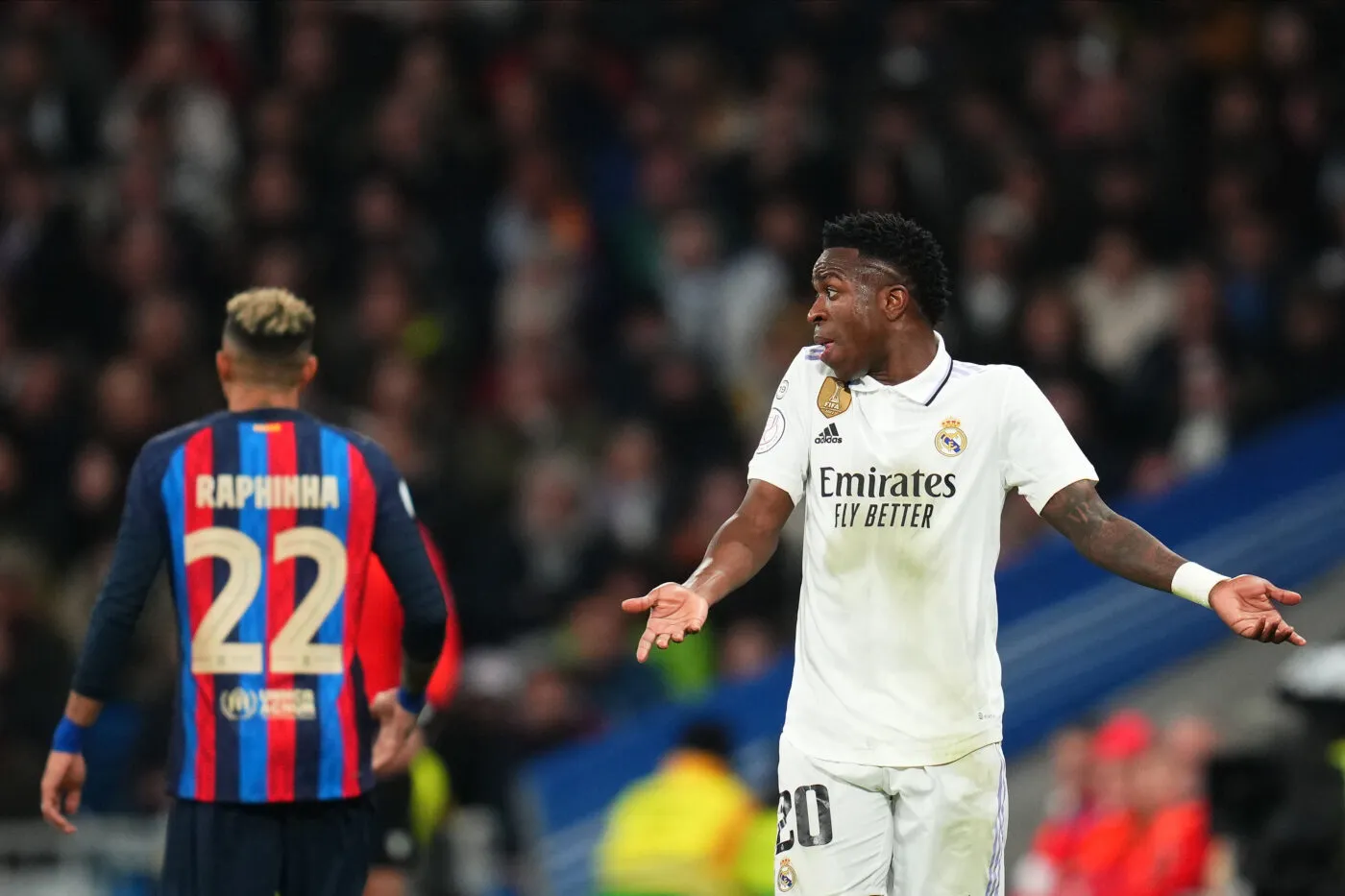 Raphinha soutient à son tour Vinícius Júnior