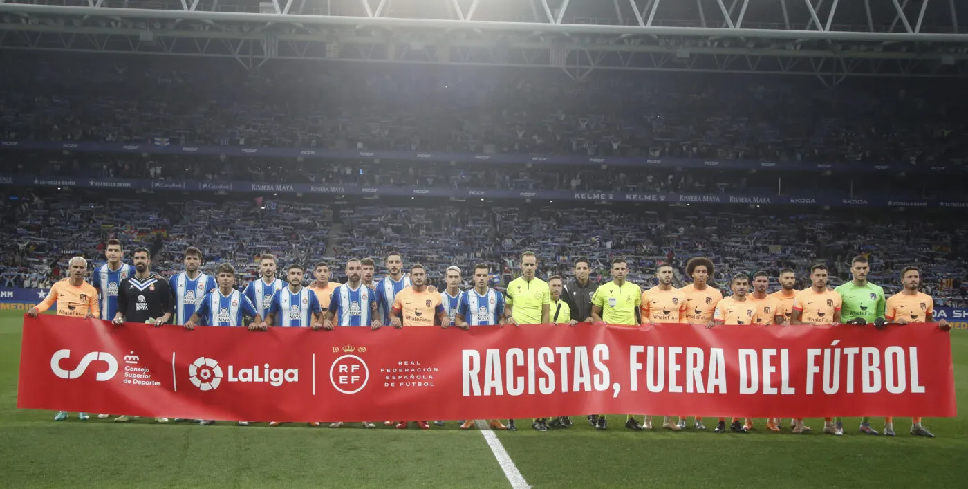 Un ultra barcelonais viré du stade après avoir fait un salut nazi