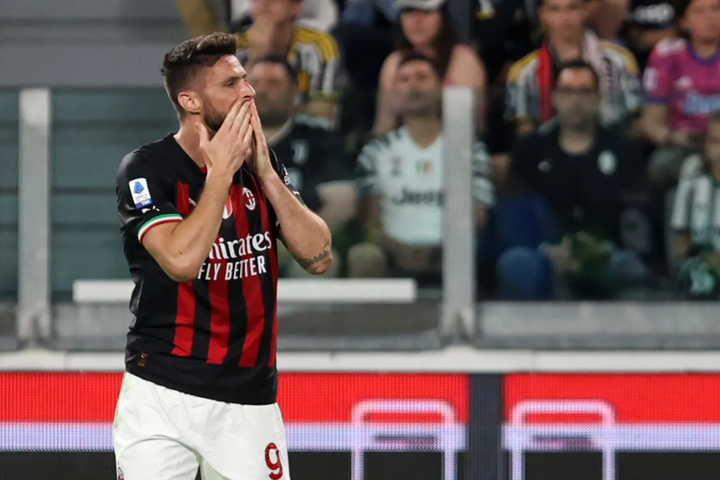 Le Milan et Giroud enfoncent la Juve