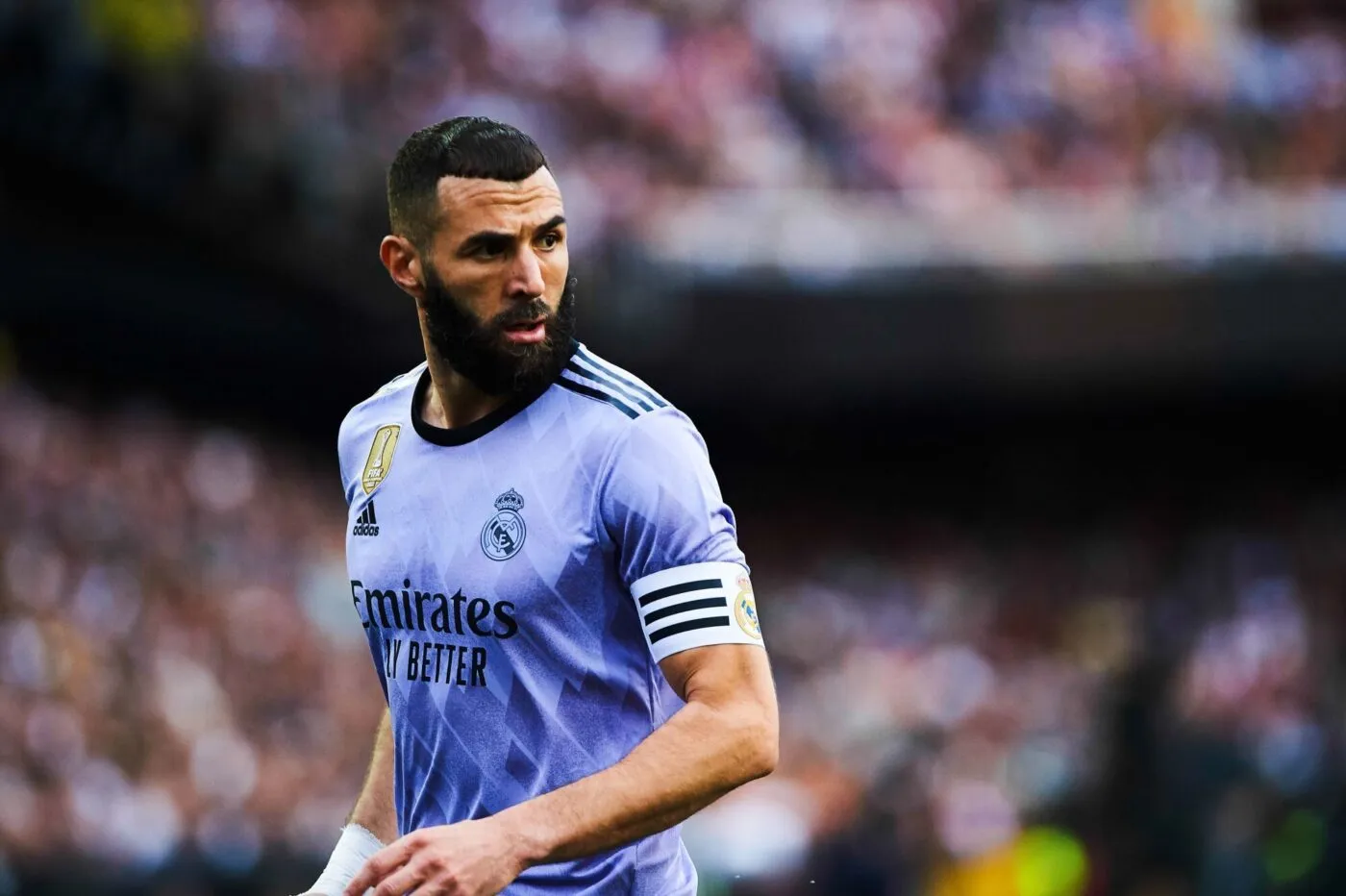 Valencia, Spanien, 21.05.2023: Karim Benzema (Real Madrid) schaut waehrend des Spiels der LaLiga Santander - Matchday 35 zwischen FC Valencia v Real Madrid im Estadio de Mestalla am 21. May 2023 in Valencia, Spanien. (Foto von Maria Jose Segovia/DeFodi Images) Valencia, Spain, 21.05.2023: Karim Benzema (Real Madrid) looks on during the LaLiga Santander - Matchday 35 match between FC Valencia v Real Madrid at the Estadio de Mestalla on May 21, 2023 in Valencia, Spain. (Photo by Maria Jose Segovia/DeFodi Images) - Photo by Icon sport