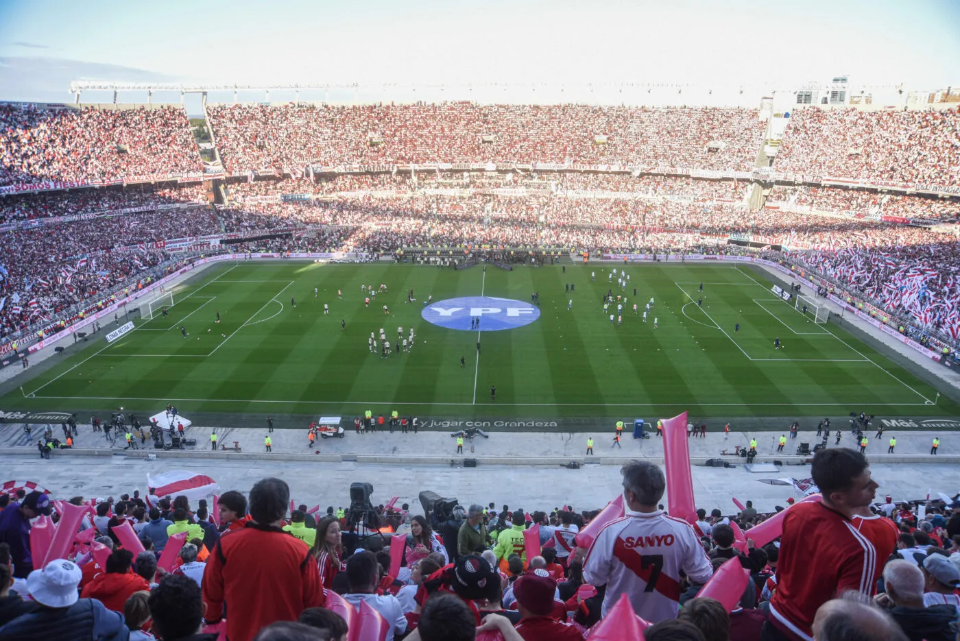 Un supporter de River Plate tombe d&rsquo;une tribune et meurt sur le coup