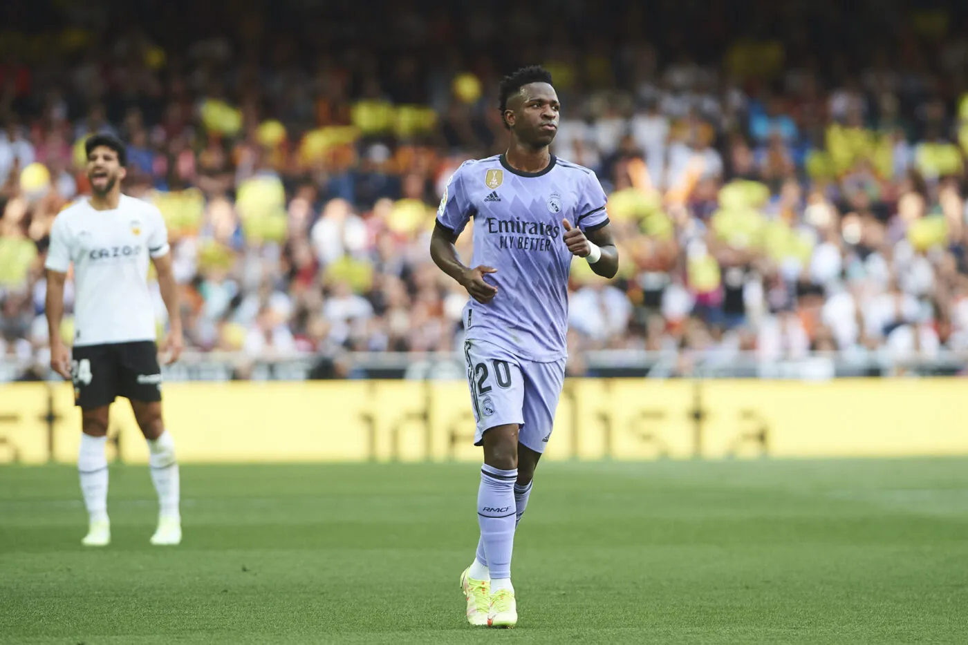 Racisme : lourdes sanctions contre des supporters qui s'en étaient pris à Vinícius ?