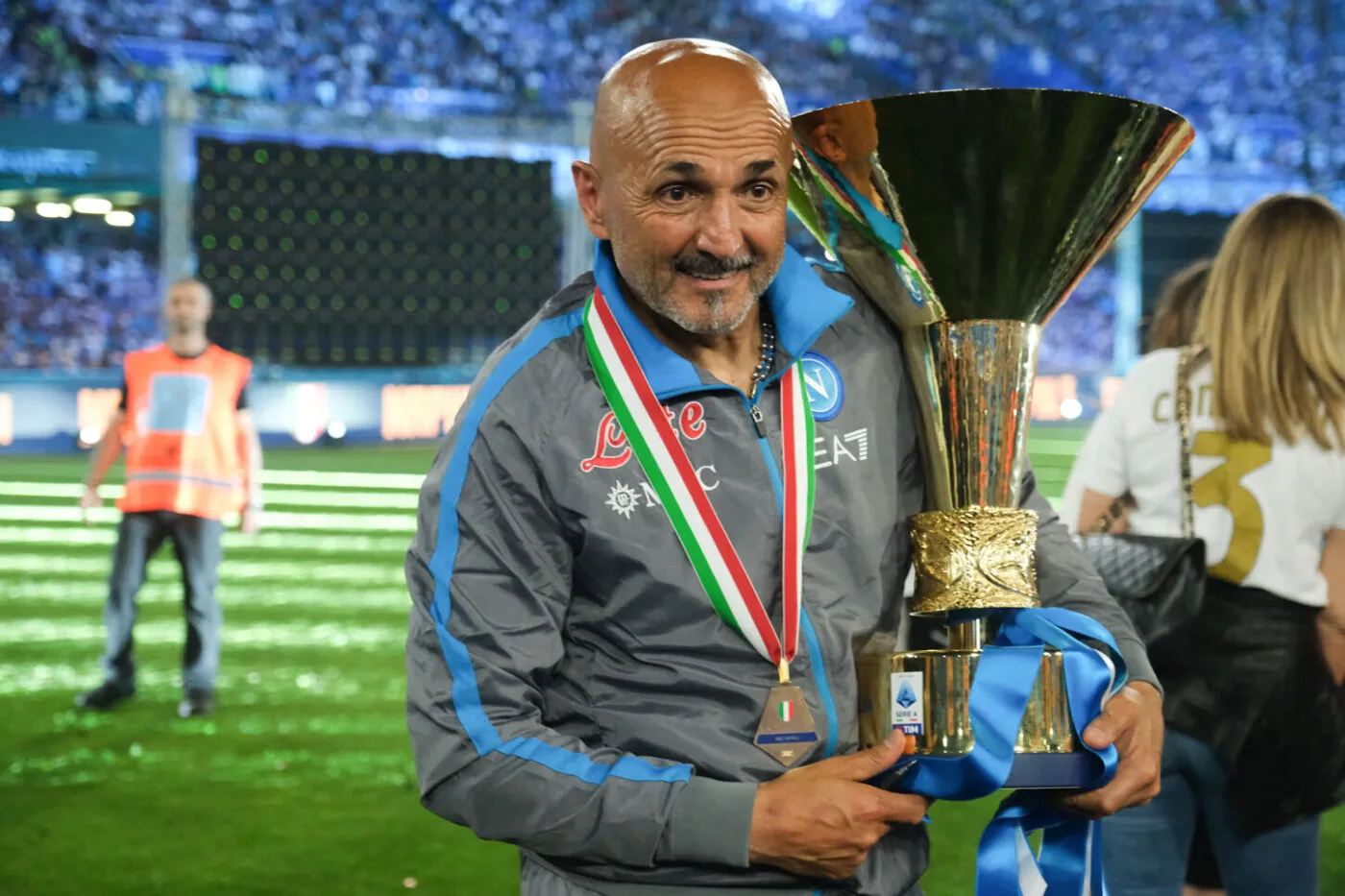 Les ultras du Napoli offrent un drôle de cadeau à Luciano Spalletti