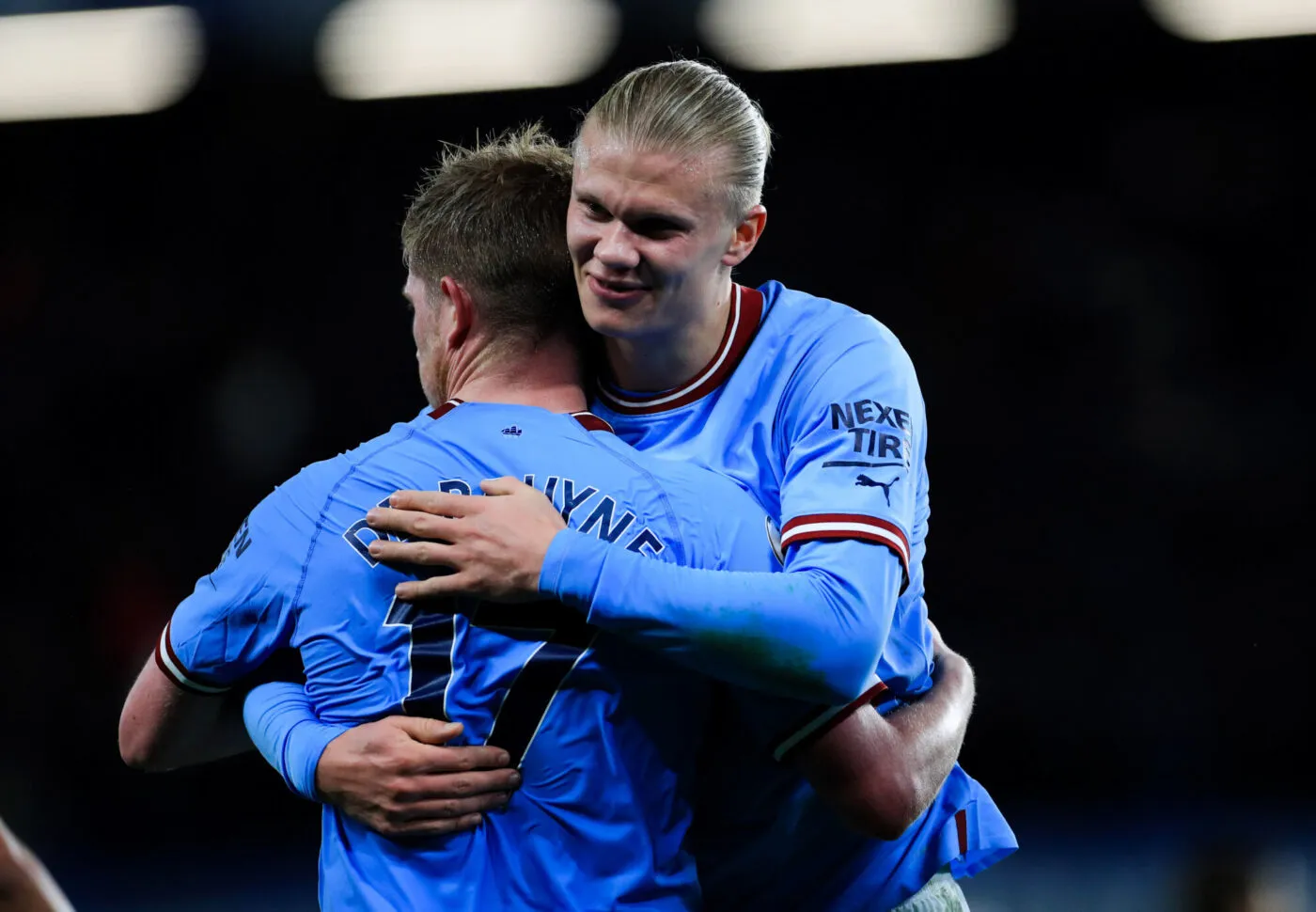 Manchester City's Erling Haaland (right) and Kevin De Bruyne react after the Premier League match at Stamford Bridge, London. Picture date: Thursday January 5, 2023. - Photo by Icon sport