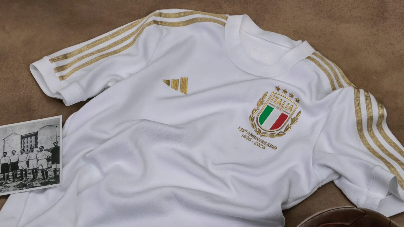 L&rsquo;Italie dévoile un nouveau maillot unique (et magnifique)