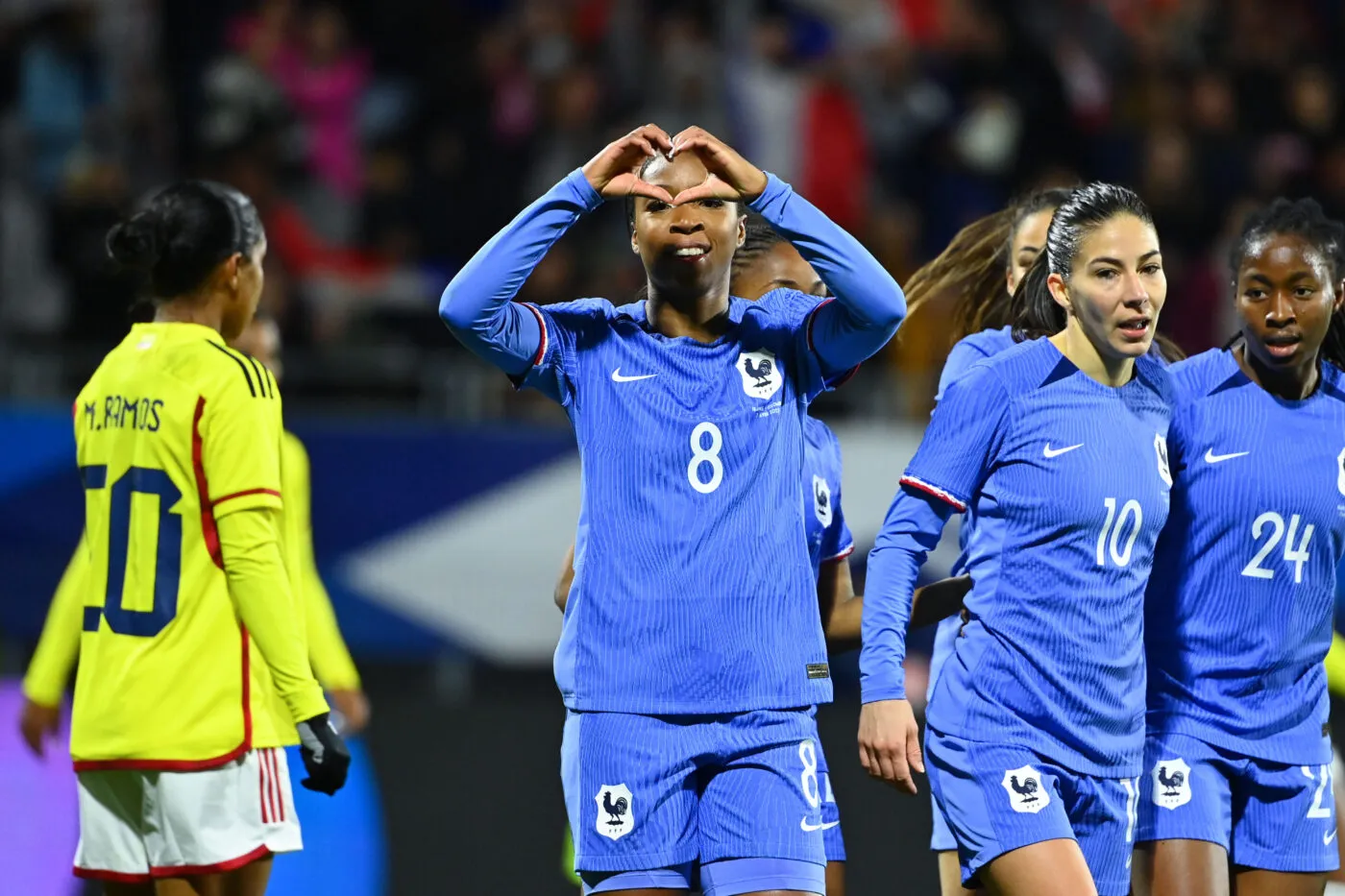 L’équipe de France masculine va soutenir les Bleues avant France-Grèce
