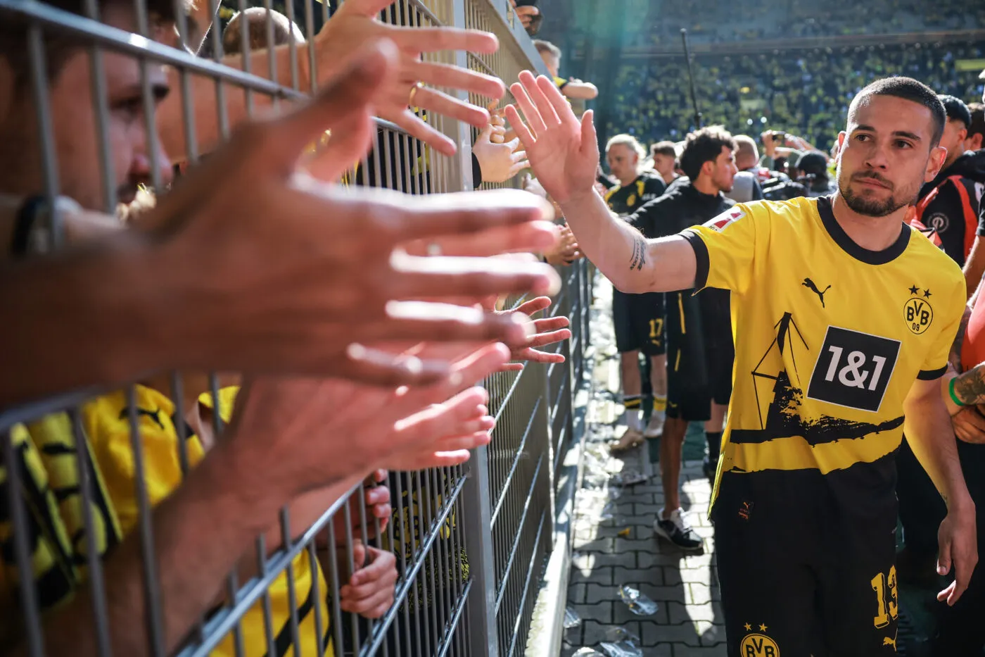 Tiens, un nouveau joueur de Dortmund rejoint le Bayern