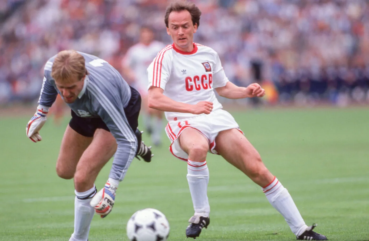 Le récit d'un Ballon d'Or parti faire la guerre sur le front ukrainien