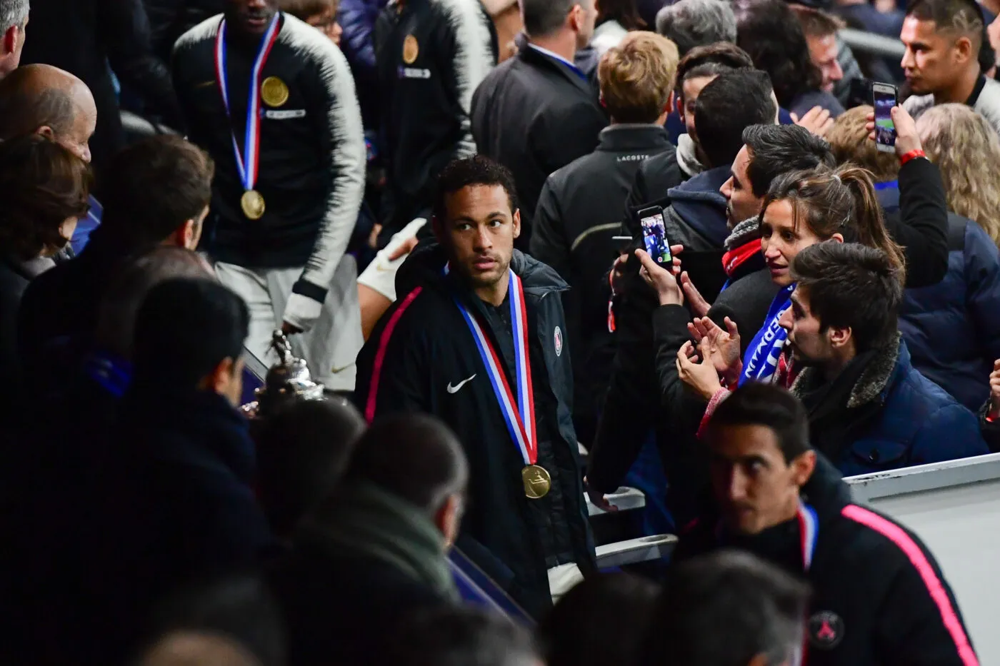 L&rsquo;armée numérique du PSG a traqué le supporter giflé par Neymar