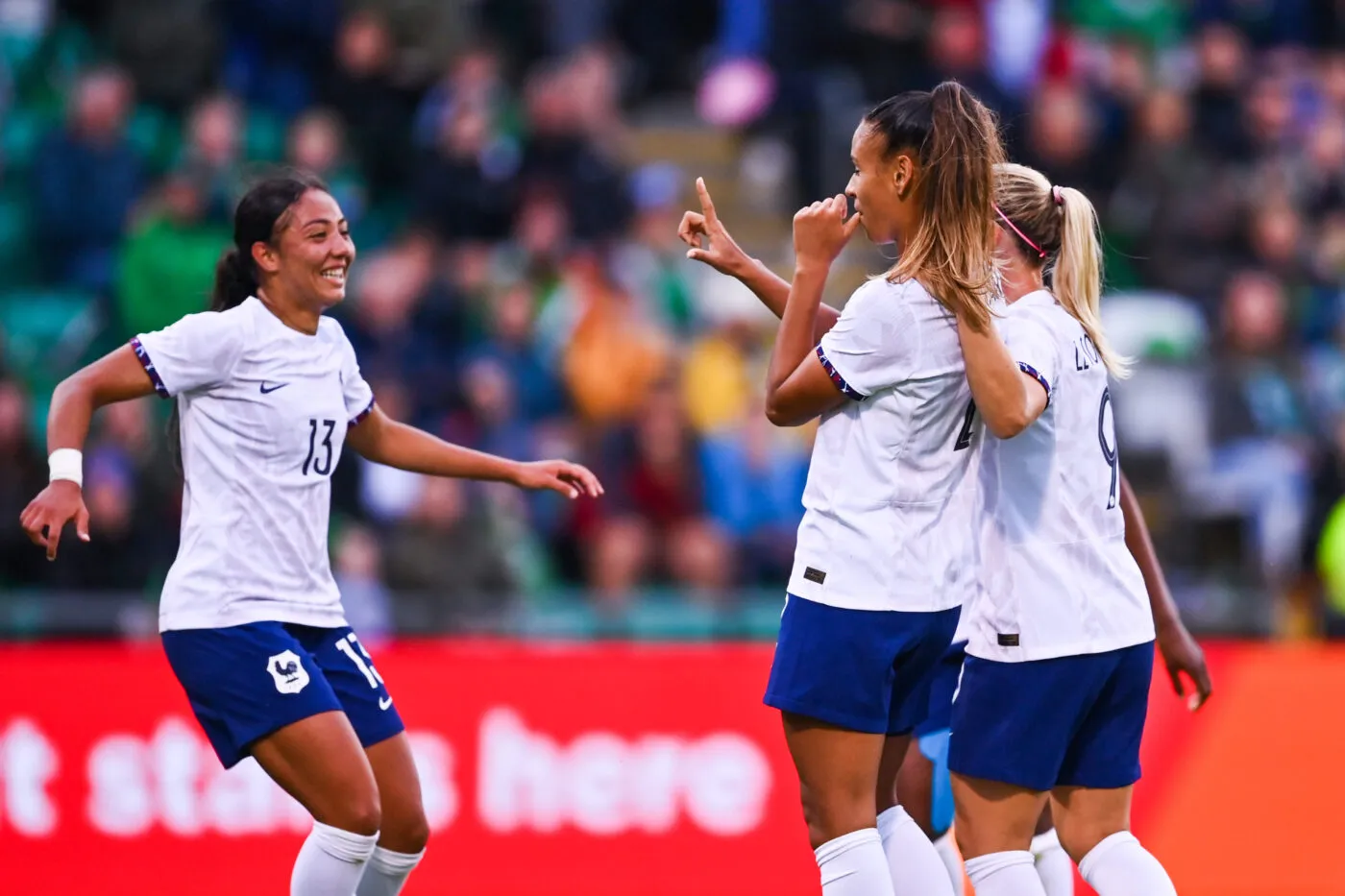 En mode diesel, les Bleues passent l'Irlande à la moulinette