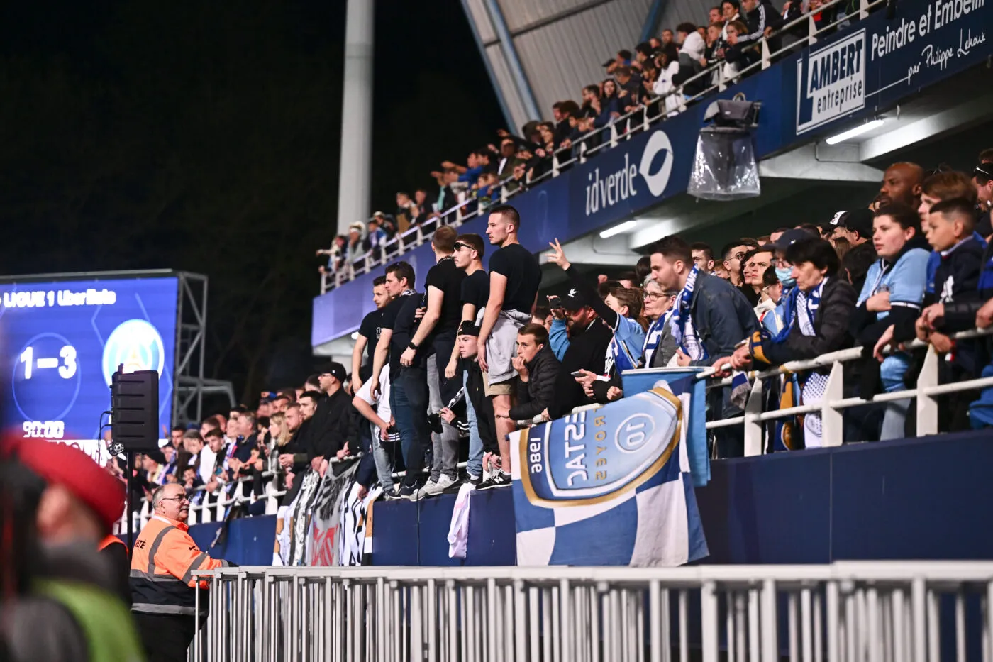 Troyes : Deux très jeunes dangereux hooligans interdits de stade
