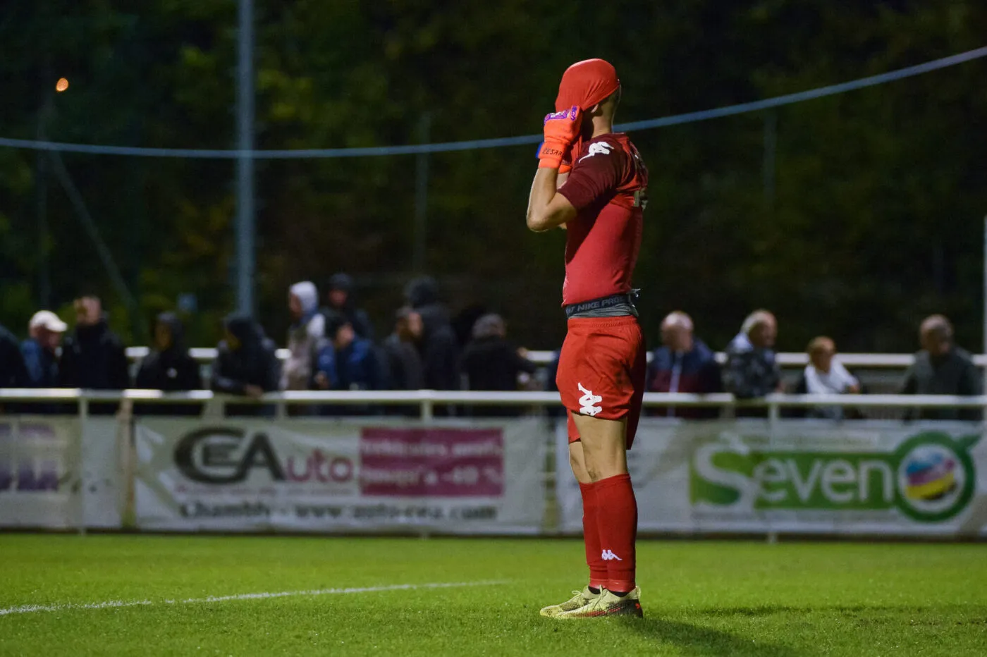 Le contre-son-camp fou du gardien de Dudelange en Ligue Europa Conférence