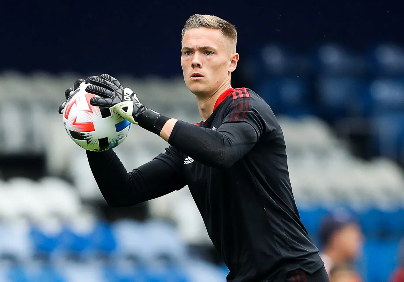 Le gardien de Manchester United perfore le poumon d&rsquo;un attaquant