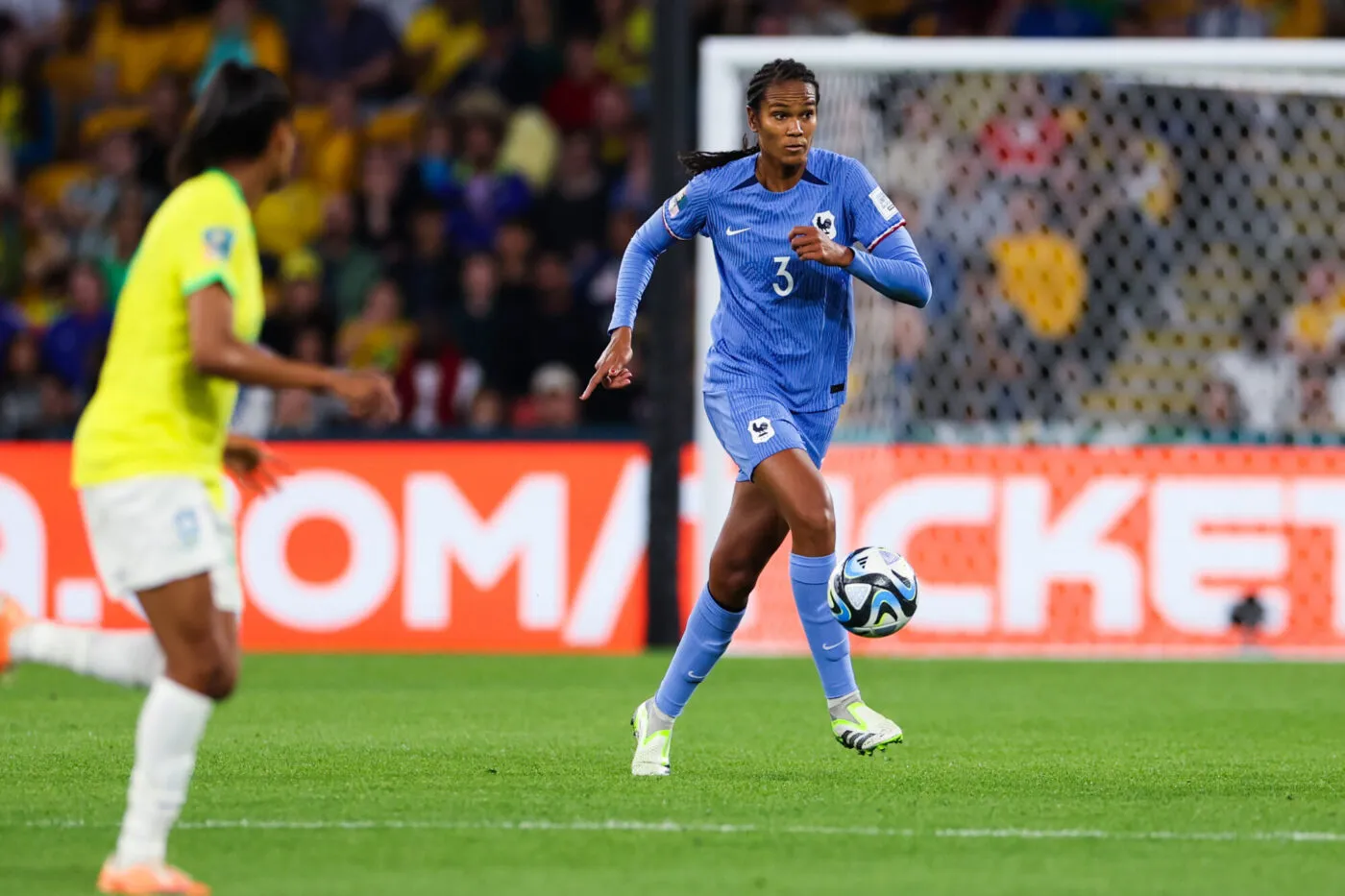 « Eugénie et Wendie qui marquent, c’est un symbole magnifique »