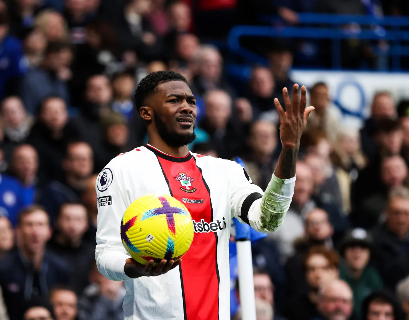 L'OL à fond sur Maitland-Niles ?