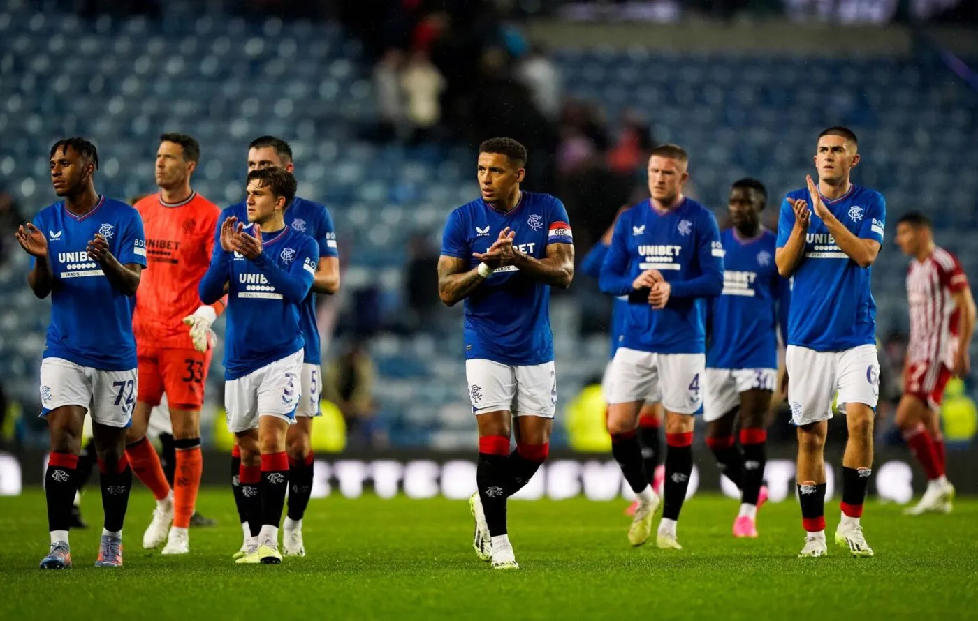 Rangers' James Tavernier (centre) and team-mates applaud the fans after the pre-season friendly match at Ibrox Stadium, Glasgow. Picture date: Wednesday July 26, 2023. - Photo by Icon sport