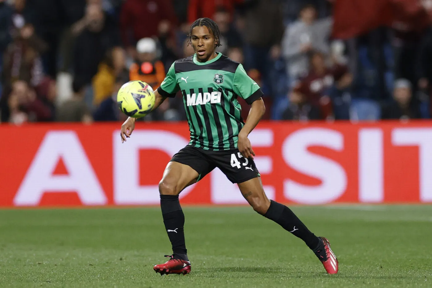 Armand Laurienté : «<span style="font-size:50%">&nbsp;</span>Je ne peux pas être le nouveau Mbappé, puisqu&rsquo;on a le même âge<span style="font-size:50%">&nbsp;</span>»