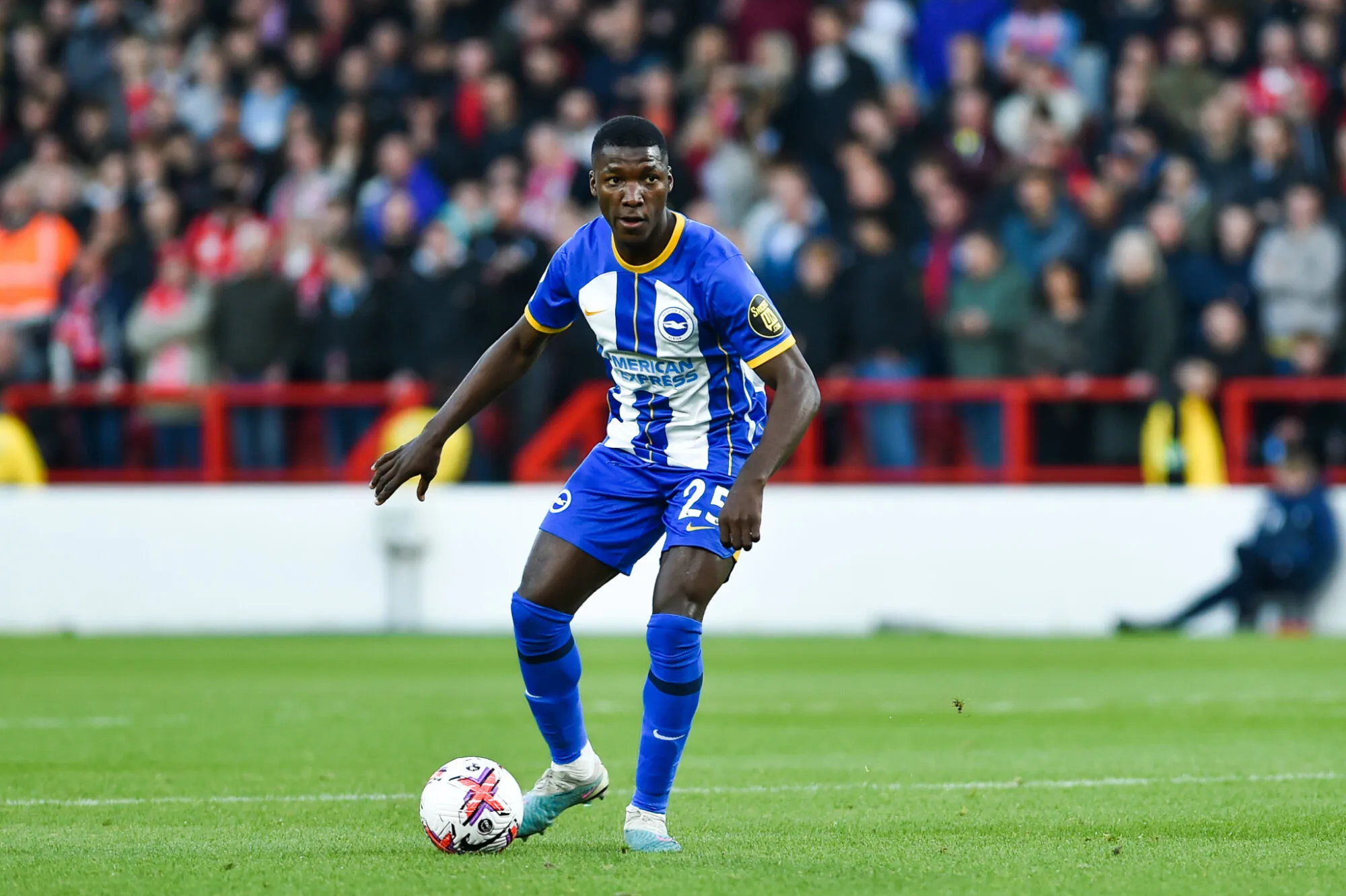 26th April 2023; The City Ground, Nottingham, England; Premier League Football, Nottingham Forest versus Brighton and Hove Albion; Moises Caicedo of Brighton And Hove Albion on the ball - Photo by Icon sport