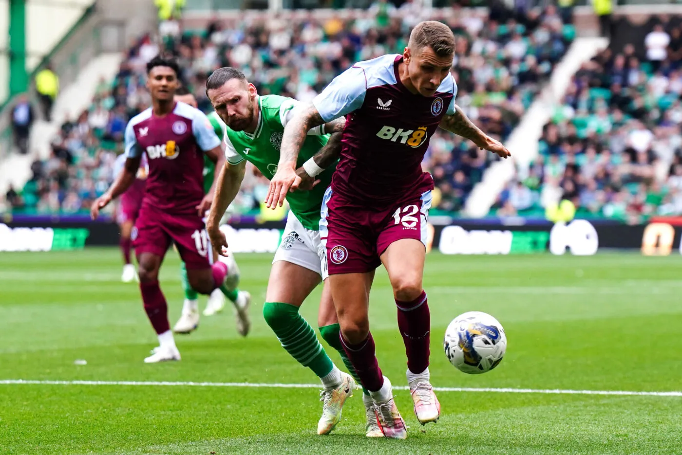 C4 : Aston Villa explose Hibernian grâce à un grand Lucas Digne