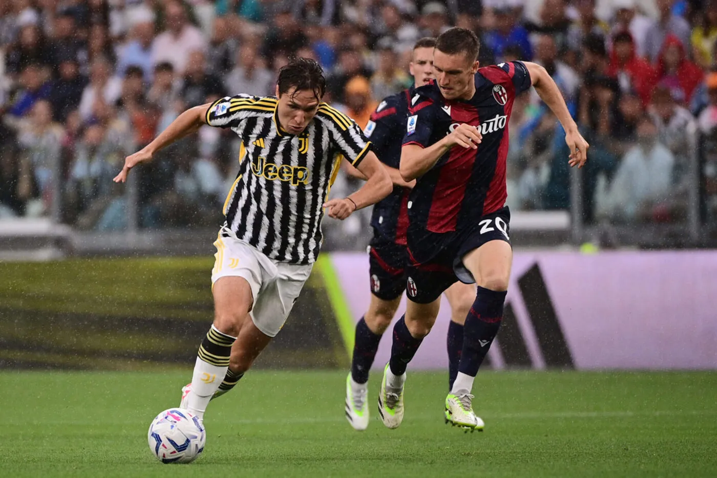 Foto Marco Alpozzi/LaPresse 27 Agosto 2023 - Torino, Italia - Sport, Calcio - Juventus vs Bologna - Serie A TIM 2023 / 2024 - Allianz Stadium. Nella foto: Federico Chiesa (Juventus FC) Photo Marco Alpozzi/LaPresse August 27, 2023 - Turin, Italy Sport, Soccer - Juventus vs Bologna- Italian Serie A Football Championship 2023 / 2024 - Allianz Stadium. In the pic : Federico Chiesa (Juventus FC) - Photo by Icon sport