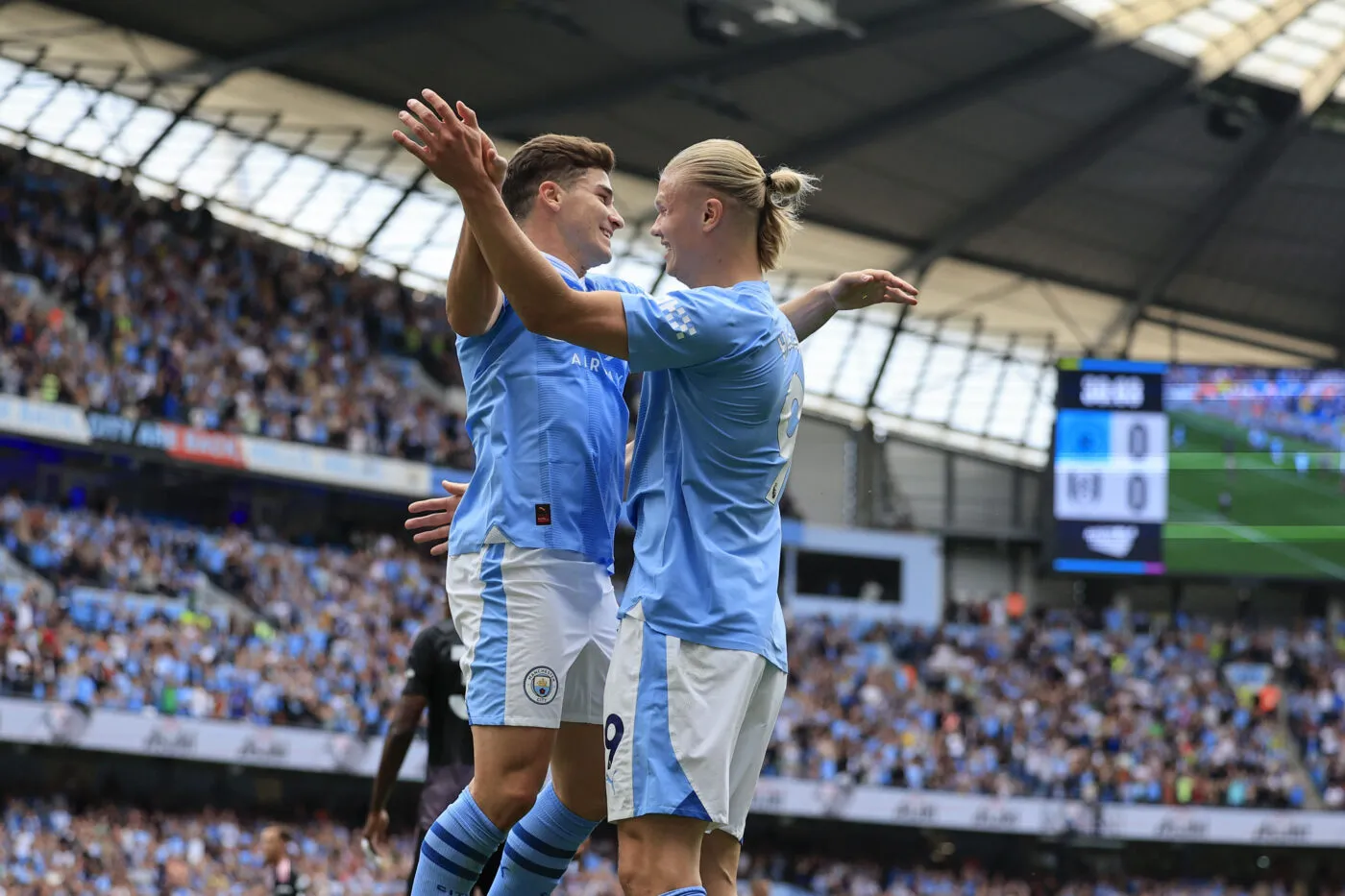 Au petit trot, le City d'Haaland étrille Fulham, pour les débuts de Doku