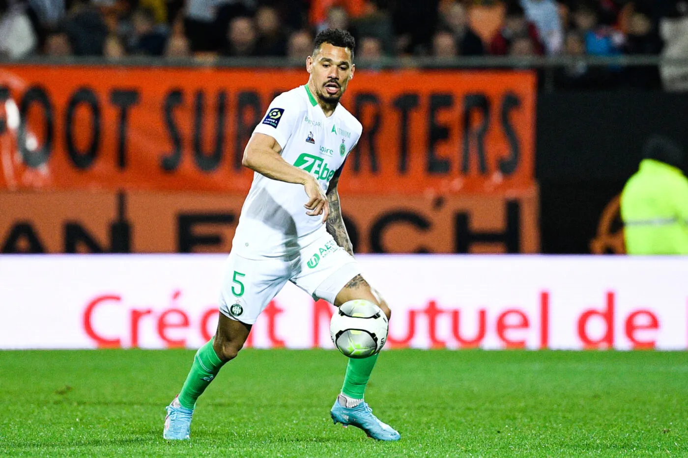05 Timothee KOLODZIEJCZAK (asse) during the Ligue 1 Uber Eats match between Lorient and Saint Etienne on April 8, 2022 in Lorient, France. (Photo by Christophe Saidi/FEP/Icon Sport) - Photo by Icon sport