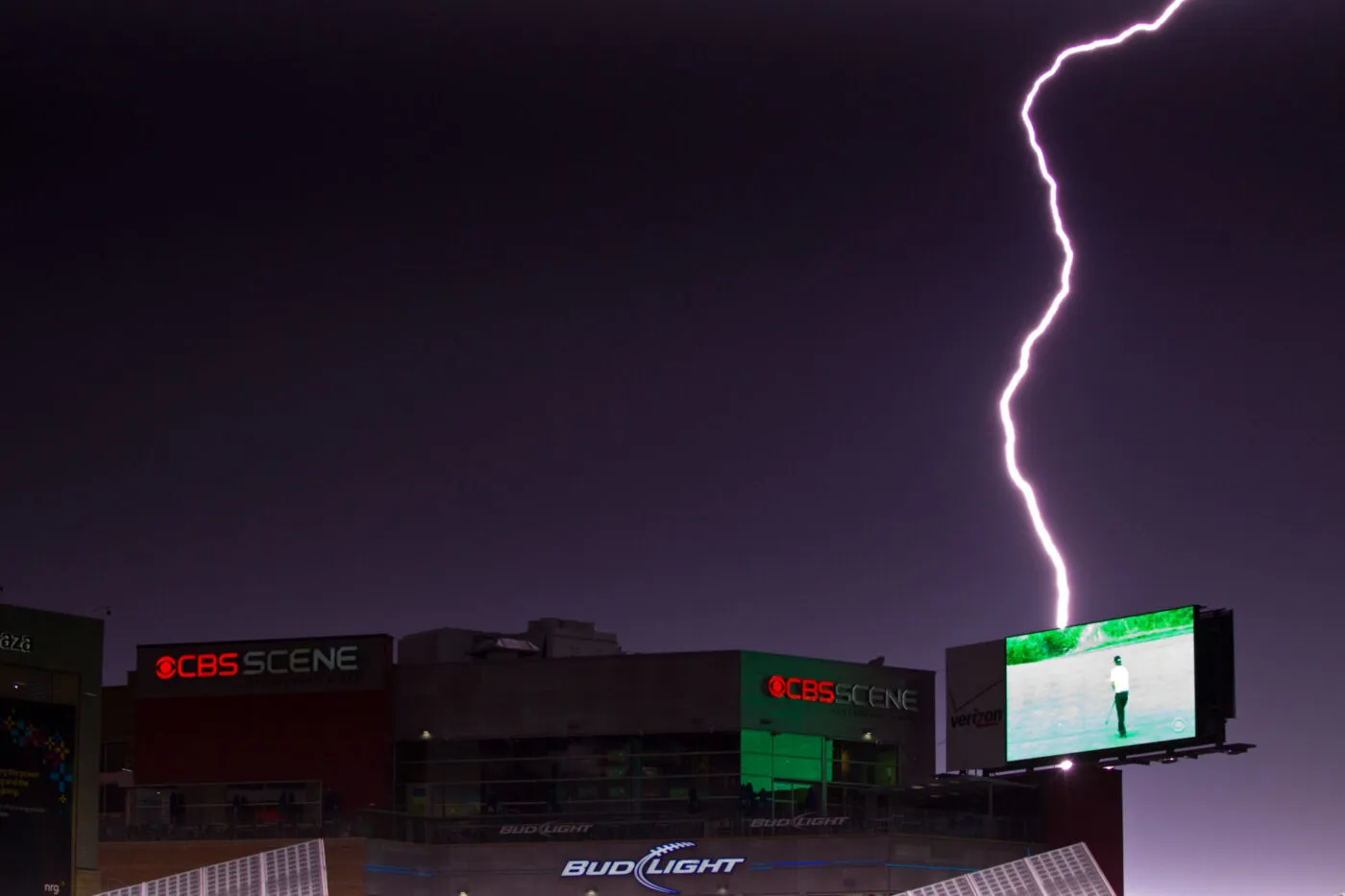 « Forza Milan » : les premiers mots d’un jeune footballeur frappé par la foudre