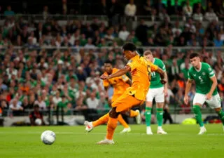 Les Pays-Bas s'imposent dans la douleur face à l'Irlande
