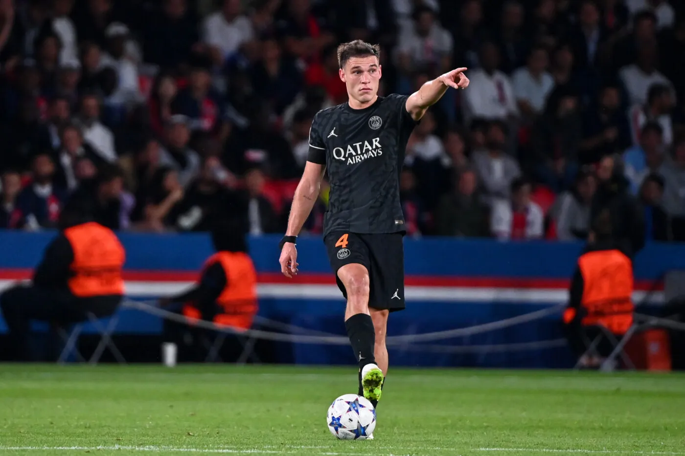 Tactique : comment Manuel Ugarte devient un élément central de ce PSG