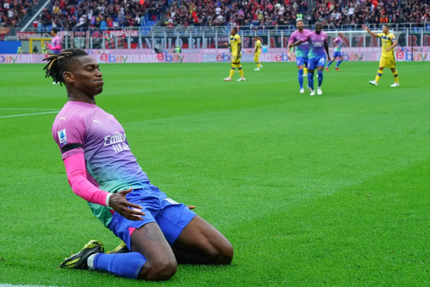 Foto Spada/LaPresse 23 settembre 2023 - Milano, Italia - sport, calcio - Milan vs Hellas Verona - Campionato italiano di calcio Serie A TIM 2023/2024 - Stadio San Siro. Nella foto: esultazna dopo il gol Rafael Leao (AC Milan); 1-0 gol September 23, 2023 Milan, Italy - sport, calcio - Milan vs Hellas Verona - Italian Serie A Football Championship 2023/2024 - San Siro Stadium. In the pic: celebrates after scoring Rafael Leao (AC Milan); 1-0 goal - Photo by Icon sport