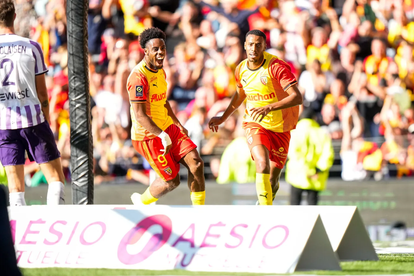 Morgan GUILAVOGUI of RC Lens celebrate his goal with teammates during the Ligue 1 Uber Eats match between Racing Club de Lens and Toulouse Football Club at Stade Bollaert-Delelis on September 24, 2023 in Lens, France. (Photo by Hugo Pfeiffer/Icon Sport)