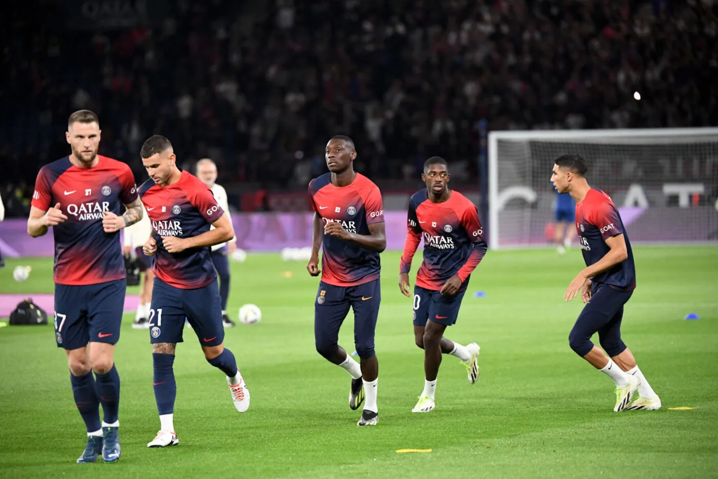 Le PSG avec Barcola, une défense à cinq du côté de l’OM