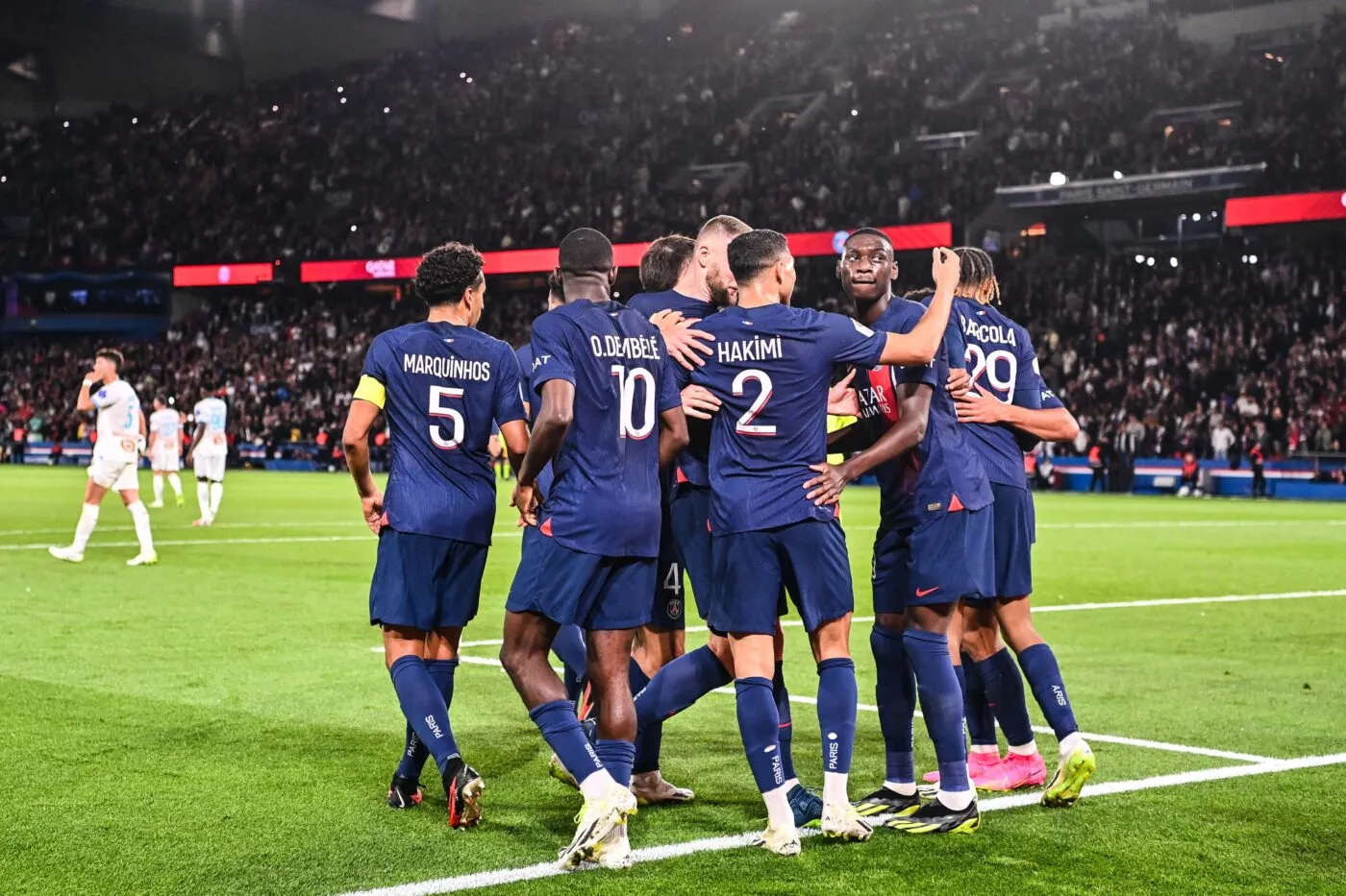 Luis Enrique au sujet des chants homophobes au Parc des Princes : « Je n&rsquo;ai rien entendu »