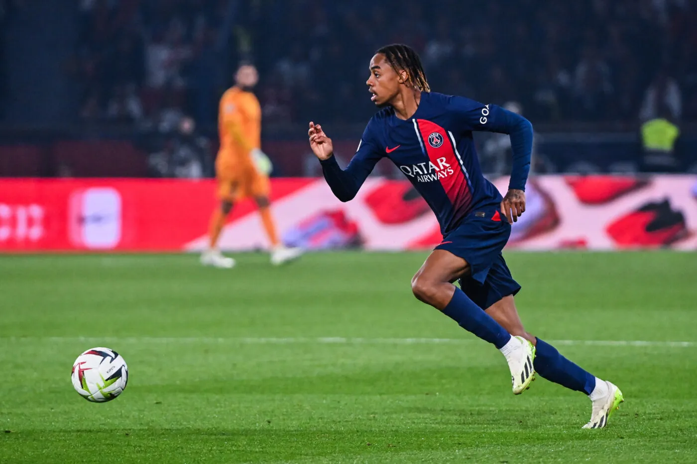 Tactique : pourquoi Luis Enrique aime autant Barcola ?