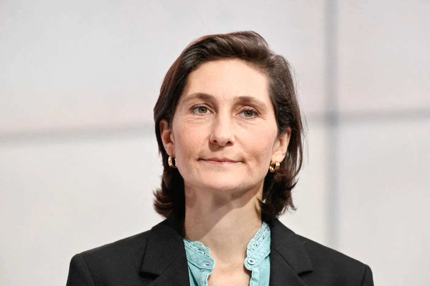 Amélie Oudéa-Castéra estime qu’on «<span style="font-size:50%"> </span>aurait dû arrêter<span style="font-size:50%"> </span>» PSG-OM