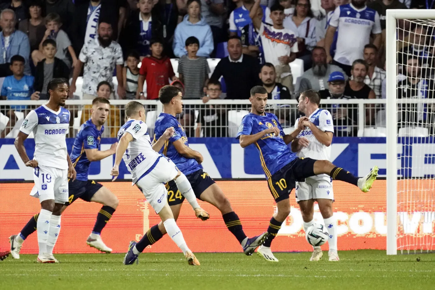 07 Gauthier HEIN (aja) during the Ligue 2 BKT match between Association de la Jeunesse Auxerroise and Rodez Aveyron Football at Stade Abbe Deschamps on September 30, 2023 in Auxerre, France. (Photo by Dave Winter/FEP/Icon Sport)