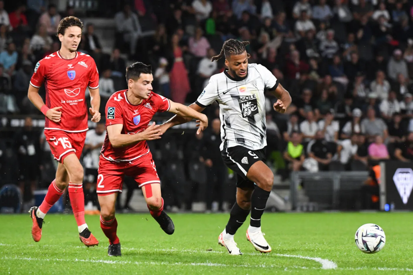 Lois DIONY of ANGERS during the Ligue 2 BKT match between Angers Sporting Club de l'Ouest and US Concarneau at Stade Raymond Kopa on September 30, 2023 in Angers, France. (Photo by Daniel Derajinski/Icon Sport)