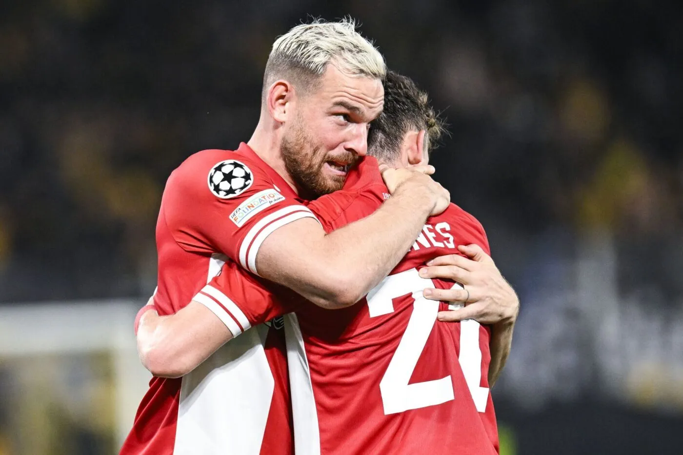 Antwerp's Vincent Janssen, Antwerp's Sam Vines and celebrate after winning a soccer game between Greek AEK Athens FC and Belgian soccer team Royal Antwerp FC, Wednesday 30 August 2023 in Athens, Greece, the return leg of the play-offs for the UEFA Champions League competition. BELGA PHOTO TOM GOYVAERTS - Photo by Icon sport