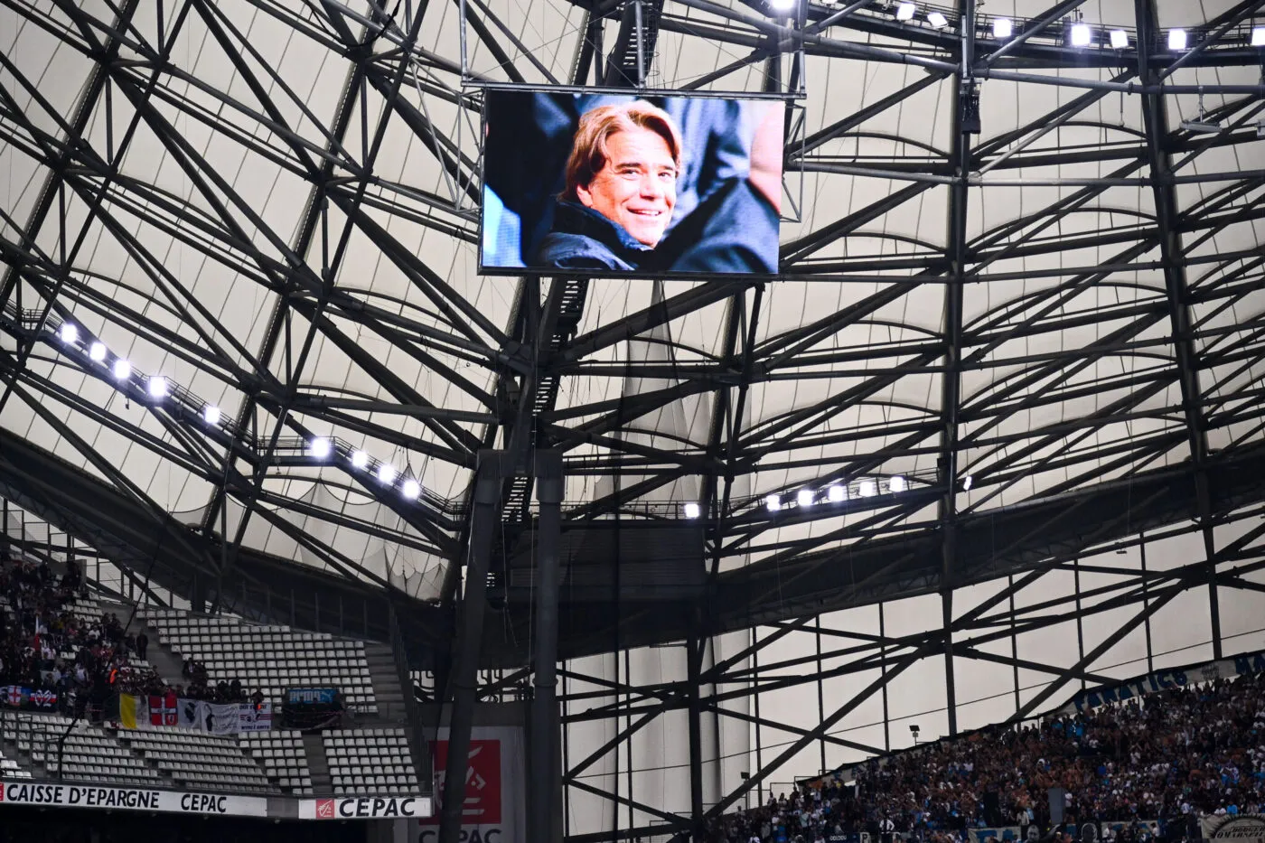 « L&rsquo;OM n&rsquo;a pas donné un euro » pour la statue de Bernard Tapie 