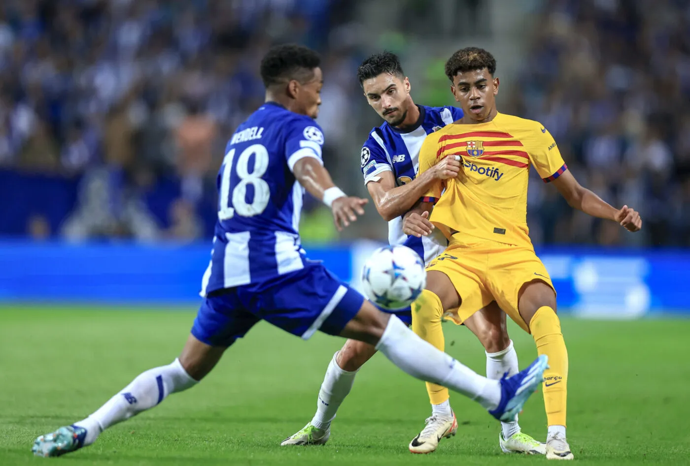 Lamine Yamal a terminé son match aux toilettes à Porto