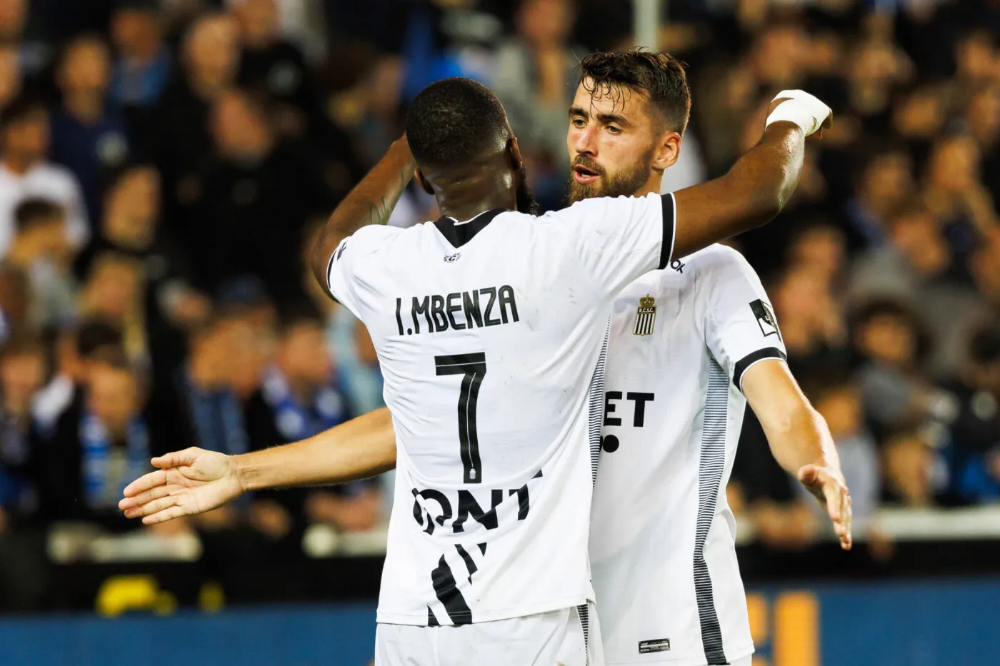 Mené 0-1 jusqu&rsquo;à la 90e+3, Charleroi retourne Molenbeek