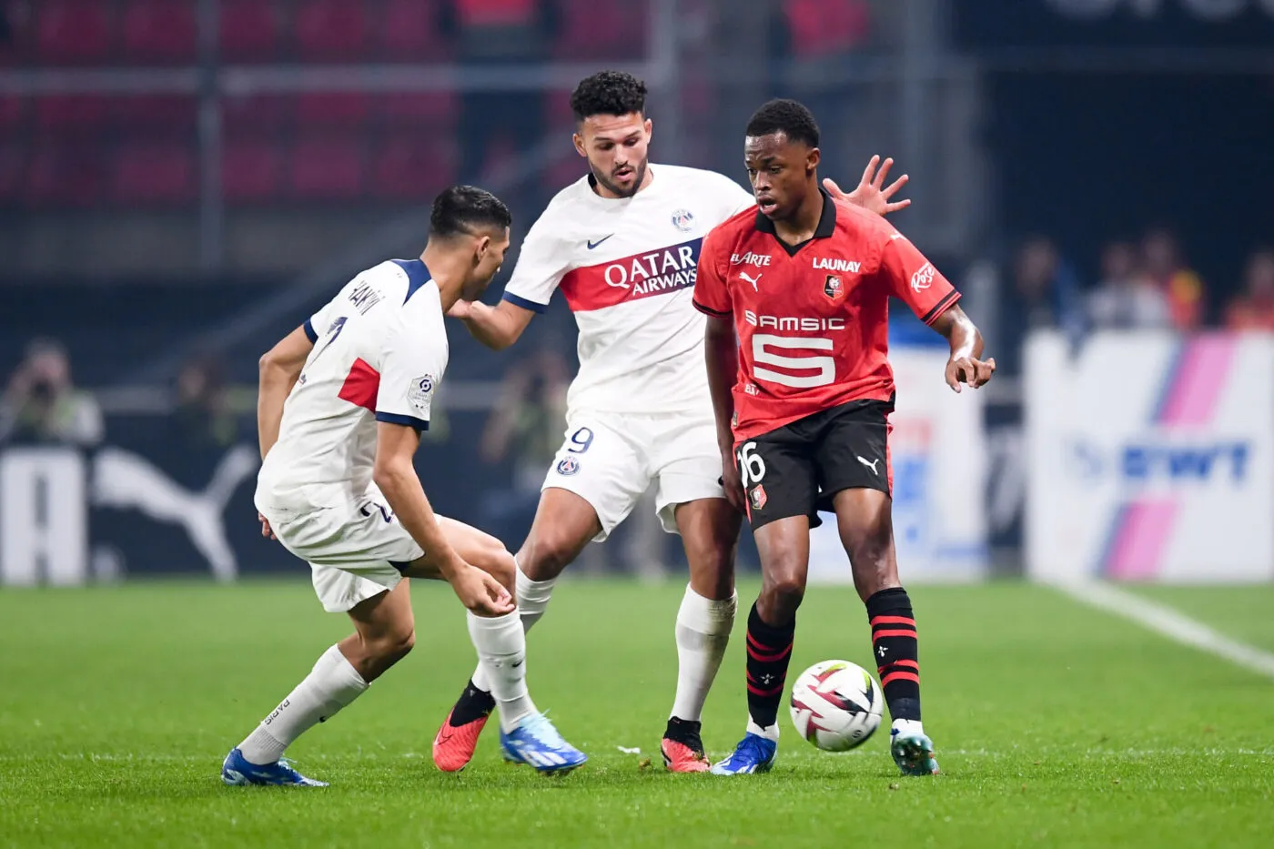 09 Goncalo MATIAS RAMOS (psg) - 16 Jeanuel BELOCIAN (srfc) during the Ligue 1 Uber Eats match between Stade Rennais Football Club and Paris Saint-Germain Football Club at Roazhon Park  on October 8, 2023 in Rennes, France. (Photo by Philippe Lecoeur/FEP/Icon Sport)
