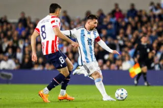 Leo Messi visé par le crachat d’un adversaire paraguayen