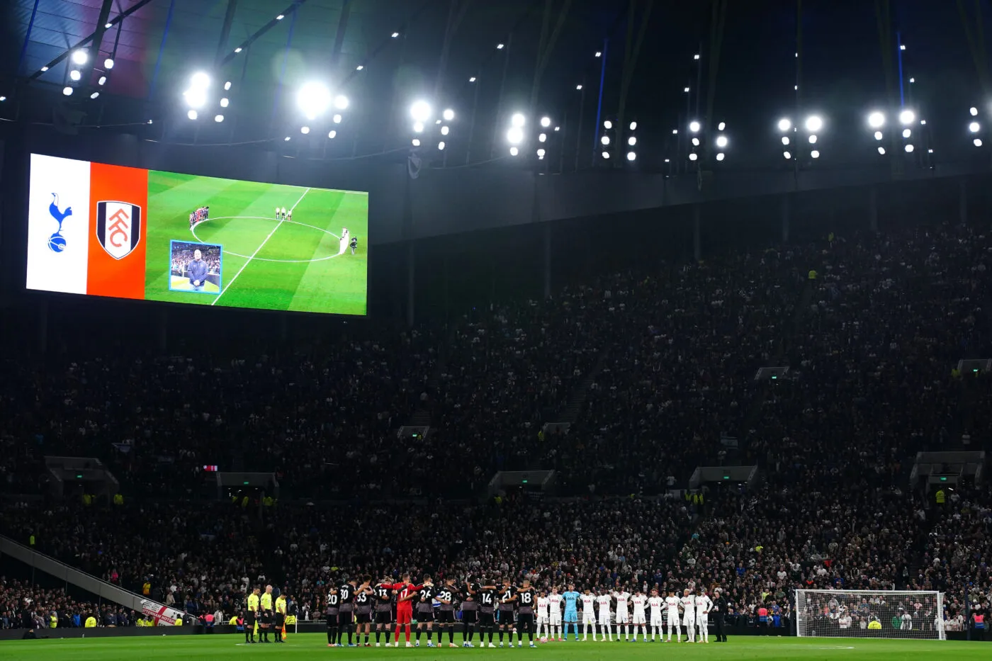 Des drapeaux israéliens brandis par les fans de Tottenham