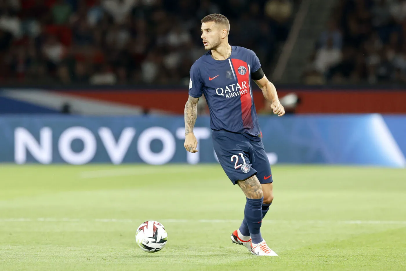 La femme de Lucas Hernandez chambre l’OM