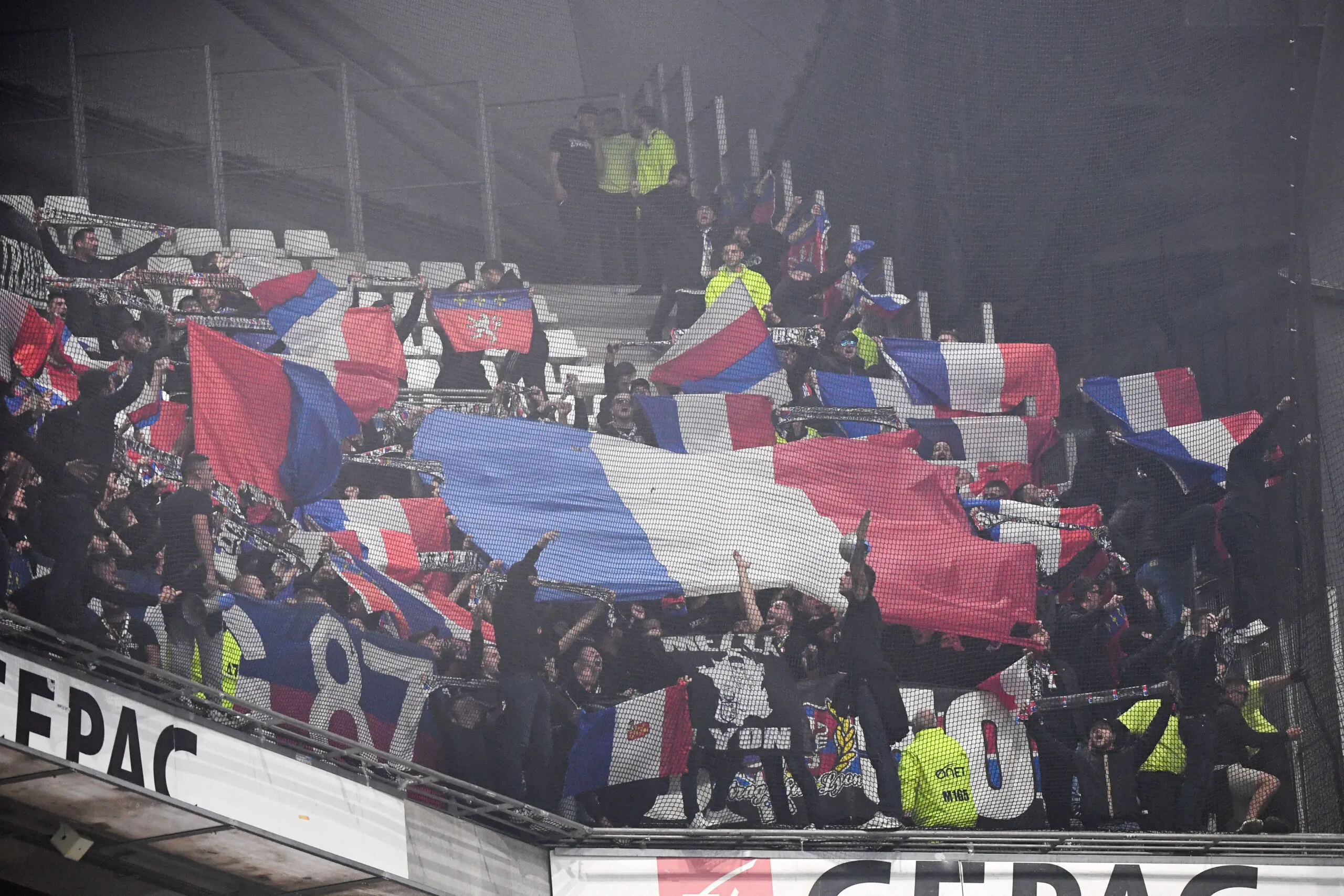 OM-OL : Lyon « condamne fermement » les gestes racistes de ses supporters
