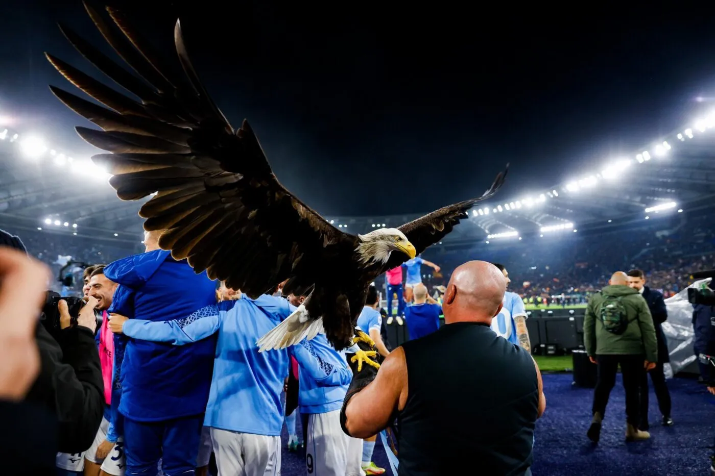 Rom, Italien, 19.03.2023: das Maskottchen von SS Lazio waehrend des Spiels der Serie A zwischen Lazio Rom vs AS Rom im Olimpico di Roma am 19. March 2023 in Rom, Italien. (Foto von Matteo Ciambelli/DeFodi Images) Rome, Italy, 19.03.2023: the mascott of SS Lazio during the Serie A match between SS Lazio vs AS Roma at Olimpico di Roma on March 19, 2023 in Rome, Italy. (Photo by Matteo Ciambelli/DeFodi Images) - Photo by Icon sport