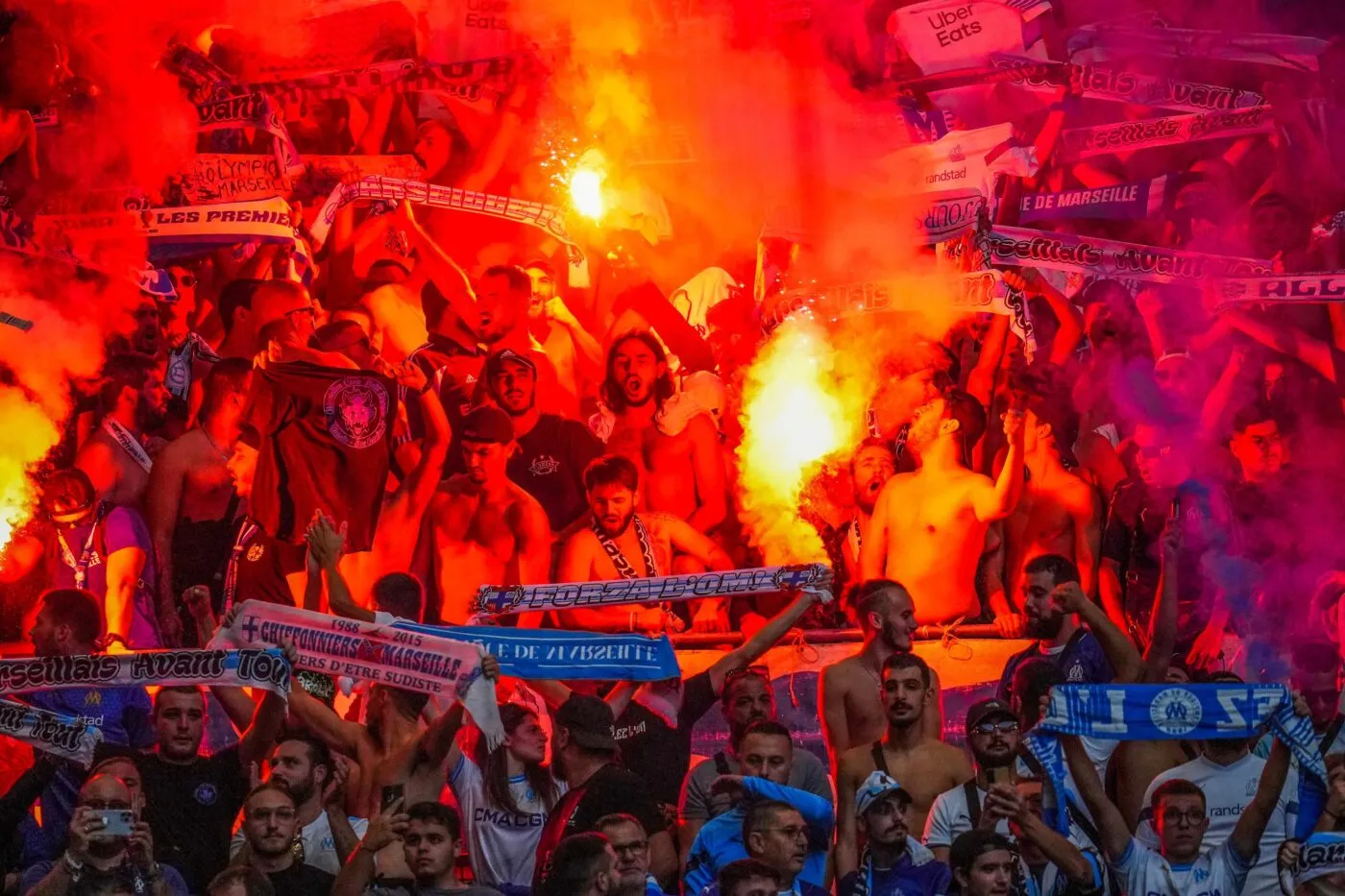 Un supporter marseillais condamné pour détention de fumigènes en marge d’OM-OL