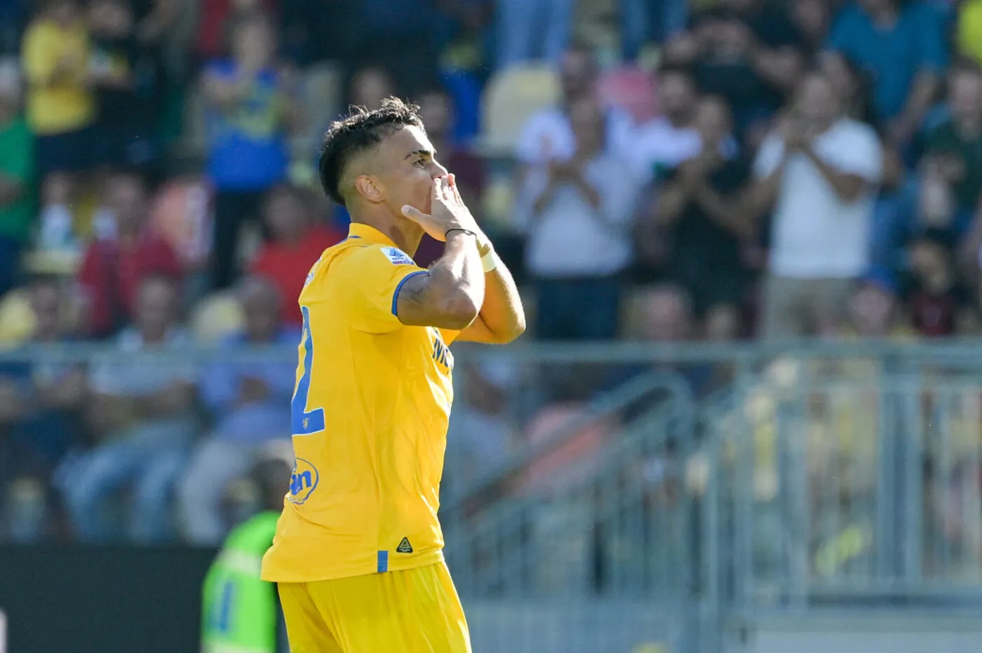Foto Fabrizio Corradetti/LaPresse 08 Ottobre 2023 Frosinone, Italia - Frosinone Calcio vs Hellas Verona - Campionato italiano di calcio Serie A TIM 2023/2024 - Stadio Benito Stirpe Nella foto: Reinier (Frosinone Calcio); esulta dopo il gol 1-0 October 08, 2023 Frosinone, Italy - Frosinone Calcio vs Hellas Verona - Italian Serie A Football Championship 2023/2024 - Benito Stirpe Stadium. In the photo: Reinier (Frosinone Calcio); celebrates after scoring the goal 1-0 - Photo by Icon sport